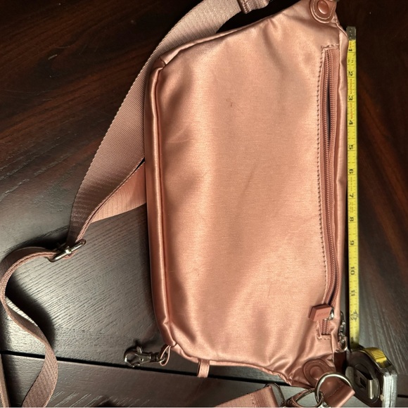 IHKWIP Crossbody Sling Bag in Rose Gold - NWOT - Picture 8 of 8